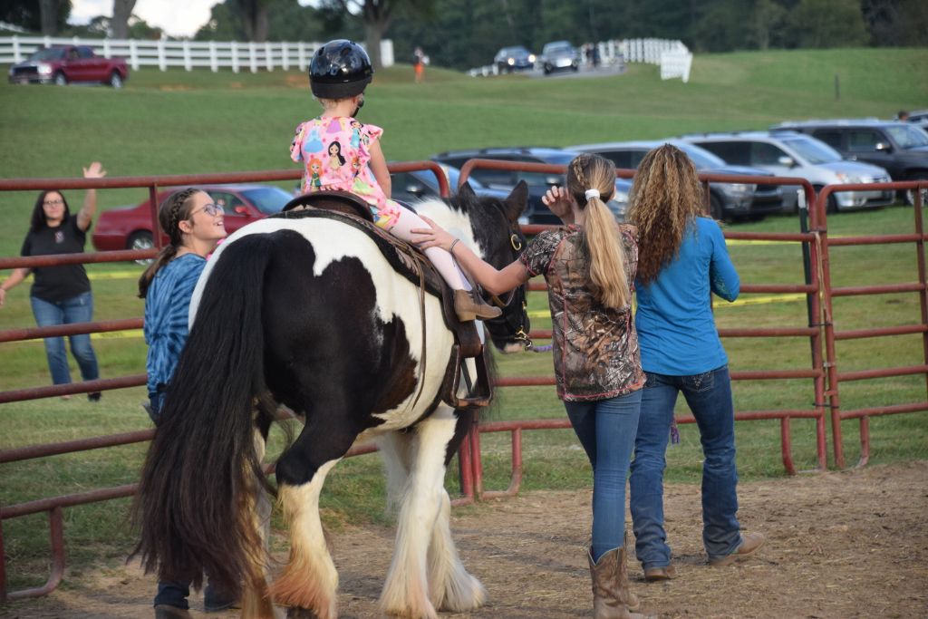 riddle center barn event 10-19 063 (1024x683).jpg